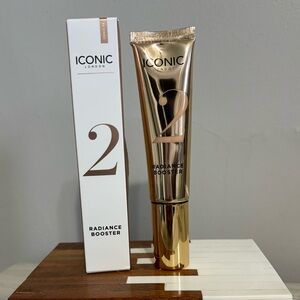 Iconic London booster